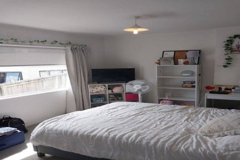 Photo of property in 1/100 Sunrise Avenue, Mairangi Bay, Auckland, 0630