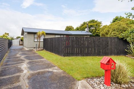 Photo of property in 2 Pukatea Place, Milson, Palmerston North, 4414