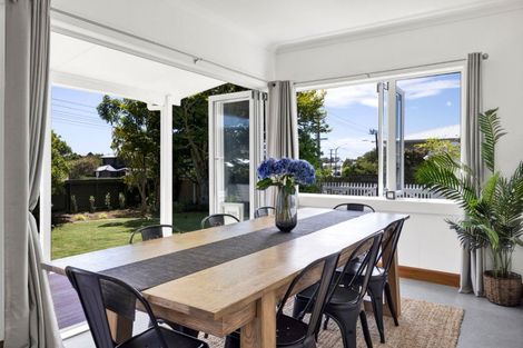 Photo of property in 44 Upjohn Street, Brooklands, New Plymouth, 4310