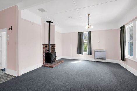 Photo of property in 111 Princes Street, Waikari, 7420