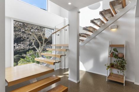 Photo of property in 40 Rona Street, Eastbourne, Lower Hutt, 5013