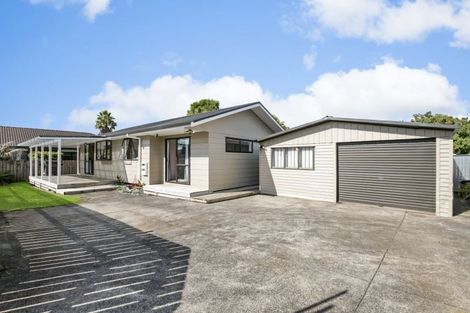 Photo of property in 2/93 Clevedon Road, Papakura, 2110
