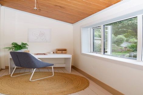 Photo of property in 55 Hawkhurst Road, Lyttelton, 8082