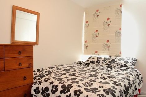 Photo of property in Montreaux Apartments, 3g/164 The Terrace, Wellington Central, Wellington, 6011