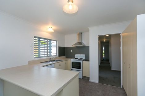 Photo of property in 16 Saint Ives Grove, Whalers Gate, New Plymouth, 4310