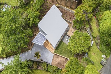 Photo of property in 5 Awanui Street, Merrilands, New Plymouth, 4312