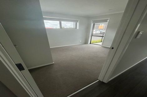 Photo of property in 2 Whakato Avenue, Kumeu, 0810