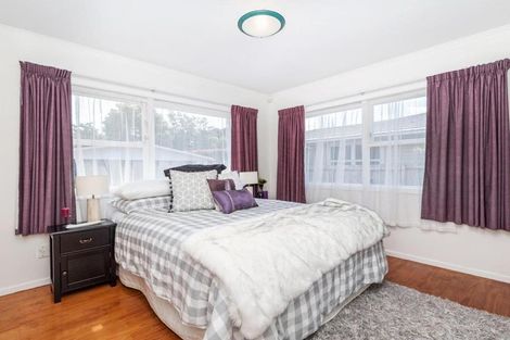 Photo of property in 6 Gill Avenue, Te Atatu Peninsula, Auckland, 0610
