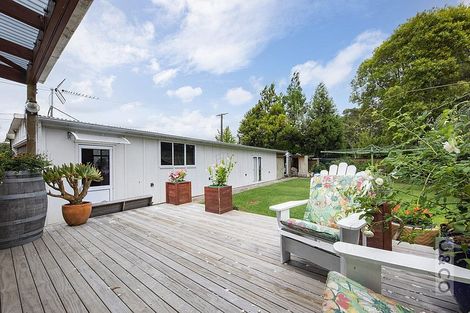 Photo of property in 7 Taupaki Road, Taupaki, Henderson, 0782