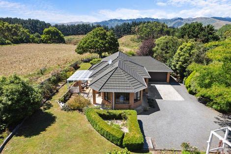 Photo of property in 223 Heatherlea East Road, Levin, 5571