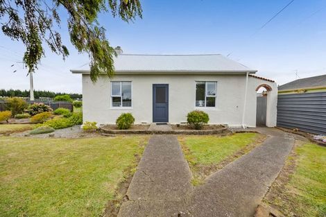 Photo of property in 124 Weraroa Road, Waverley, 4510
