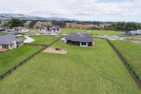 Photo of property in 30 Westwood Drive, Aokautere, Palmerston North, 4471