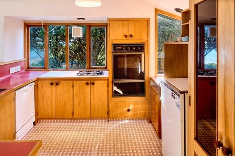 Photo of property in 13 The Parade, Paekakariki, 5034