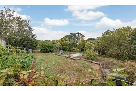 Photo of property in 805 State Highway 16, Waimauku, 0883