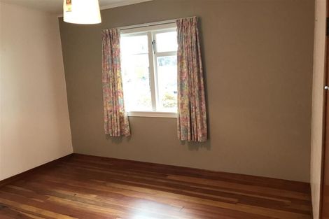 Photo of property in 13d York Crescent, Westown, New Plymouth, 4310