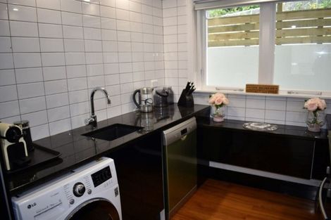 Photo of property in 268 Oriental Parade, Oriental Bay, Wellington, 6011