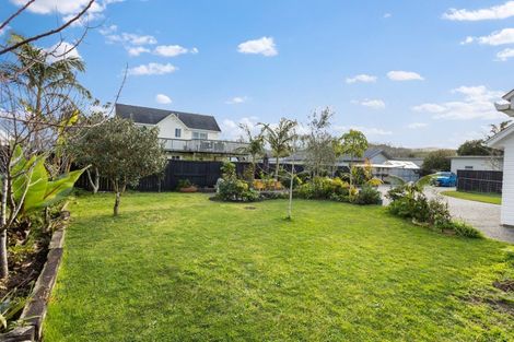 Photo of property in 5 Wells Place, Whitianga, 3510