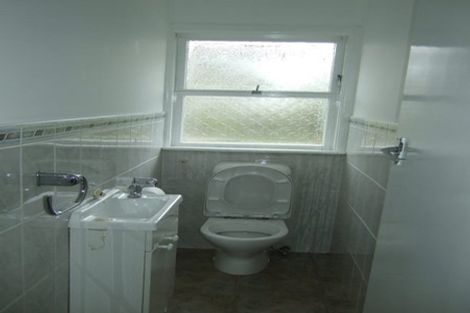 Photo of property in 125 Te Atatu Road, Te Atatu South, Auckland, 0610