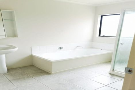 Photo of property in 74 Hetherington Road, Ranui, Auckland, 0612