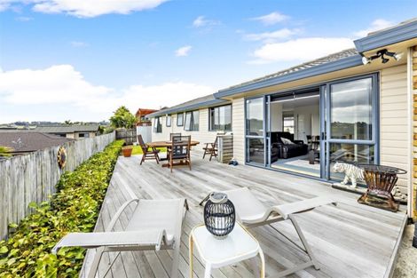 Photo of property in 19 Frederick Reece Drive, The Gardens, Auckland, 2105