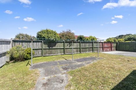 Photo of property in 18b Reese Jones Grove, Maungaraki, Lower Hutt, 5010