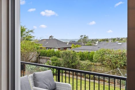 Photo of property in 5 Stapleford Crescent, Browns Bay, Auckland, 0630