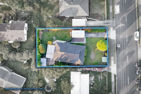 Photo of property in 160 Colwill Road, Massey, Auckland, 0614