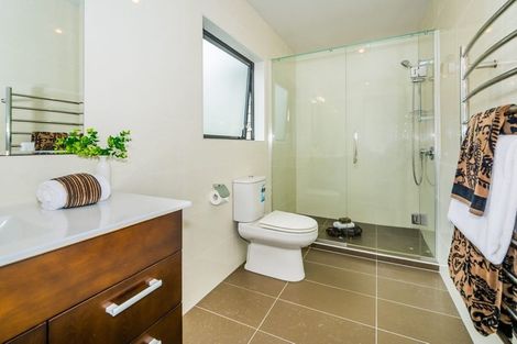 Photo of property in 42 Bur Oak Terrace, Schnapper Rock, Auckland, 0632