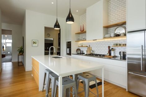 Photo of property in 11 Upper Bourke Street, Kilbirnie, Wellington, 6022