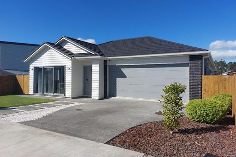 Photo of property in 3 Tarras Road, Kumeu, 0810