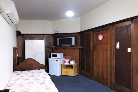 Photo of property in 82 Manor Place, Dunedin Central, Dunedin, 9016