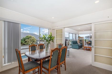 Photo of property in 1/371 East Coast Road, Mairangi Bay, Auckland, 0630