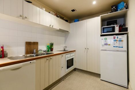Photo of property in Kelvin House, 5e/16 The Terrace, Wellington Central, Wellington, 6011