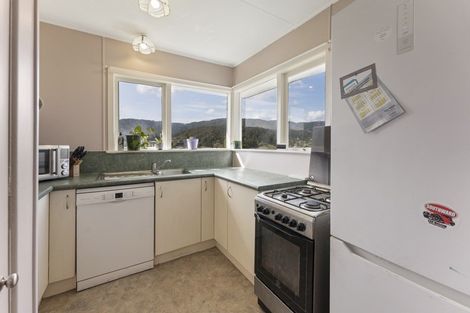Photo of property in 30 Logie Street, Stokes Valley, Lower Hutt, 5019