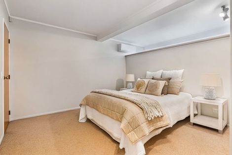 Photo of property in 146 Pacific Parade, Army Bay, Whangaparaoa, 0930