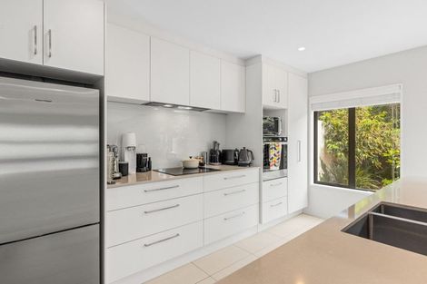 Photo of property in 72 Merivale Lane, Merivale, Christchurch, 8014