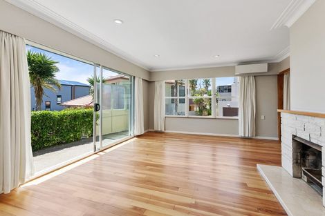 Photo of property in 11 Luke Place, Eastern Beach, Auckland, 2012