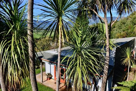 Photo of property in 6 Arapito Road, Karamea, 7893