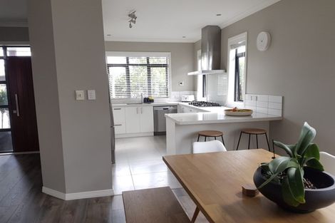 Photo of property in 14 Trecarne Street, Karaka, Papakura, 2113