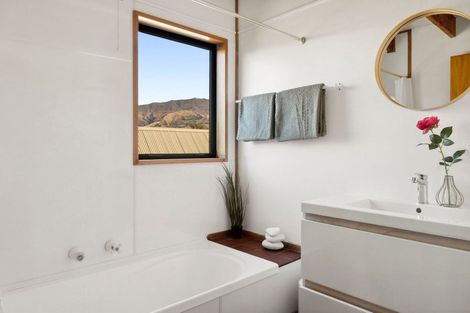 Photo of property in 66 Rata Street, Wanaka, 9305