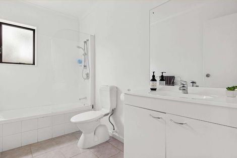 Photo of property in 70b Kayes Road, Pukekohe, 2120