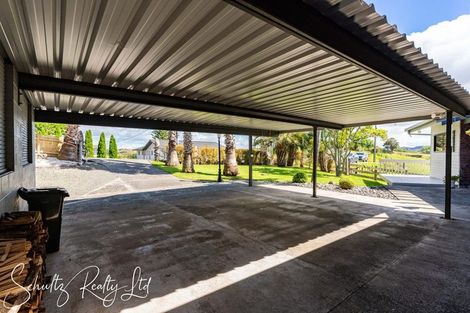 Photo of property in 71 Gorge Road, Maungaturoto, 0520