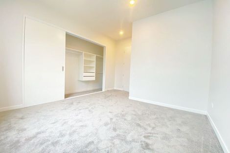 Photo of property in 32 Kuaha Road, Massey, Auckland, 0614