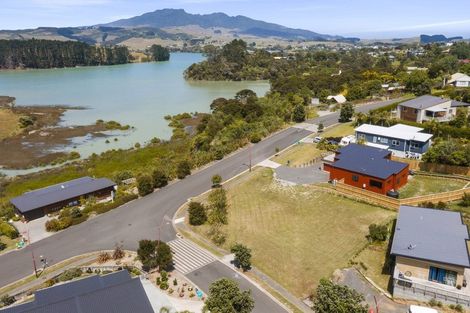 Photo of property in 1 Harakeke Place, Raglan, 3225