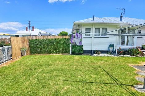 Photo of property in 602 Queen Sh25 Street, Thames, 3500