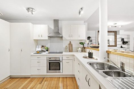 Photo of property in Bond Store Apartments, 8i Egmont Street, Te Aro, Wellington, 6011