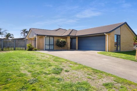 Photo of property in 49 Gibson Place, Papamoa Beach, Papamoa, 3118