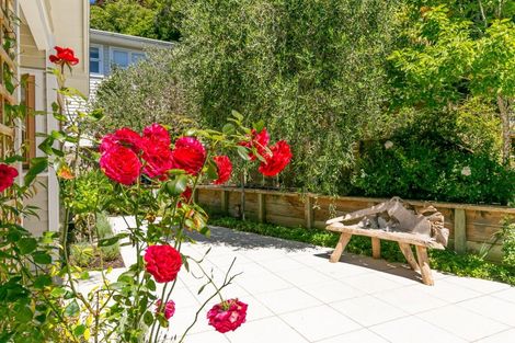 Photo of property in 60 Glen Road, Kelburn, Wellington, 6012