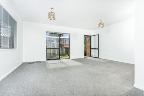 Photo of property in 60a Tiroroa Avenue, Te Atatu South, Auckland, 0610