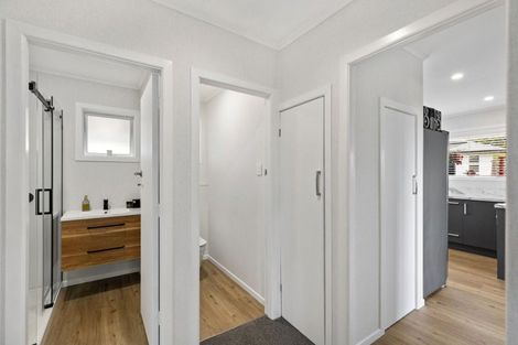 Photo of property in 19 Battersea Place, Roslyn, Palmerston North, 4414